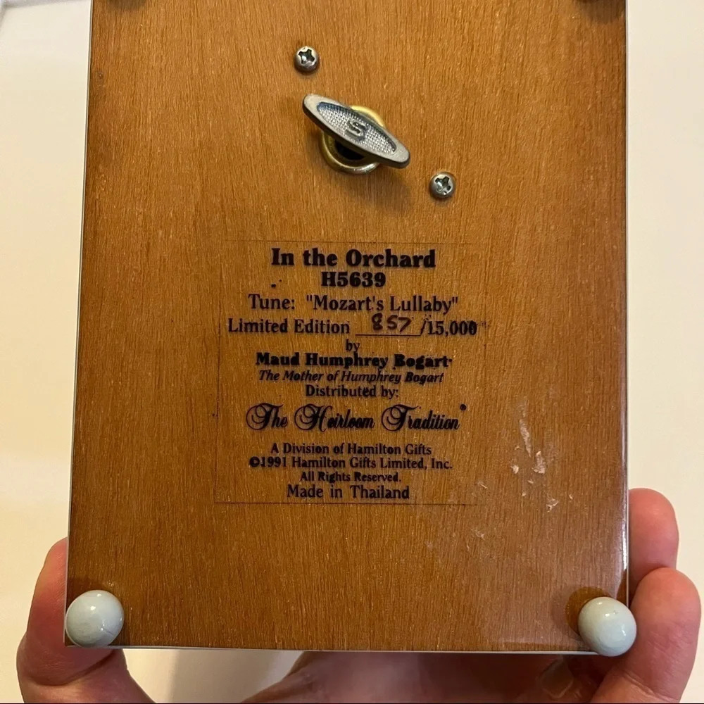 In The Orchard Girl Musical Trinket Box Mozart Lullaby Victorian 1991 Hamilton - Picture 10 of 15